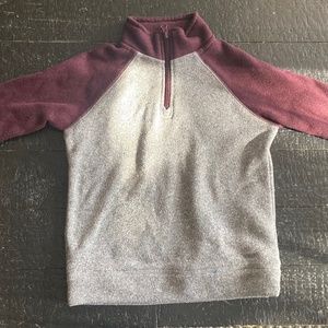Boys Size 5 (XS) Old Navy Pullover